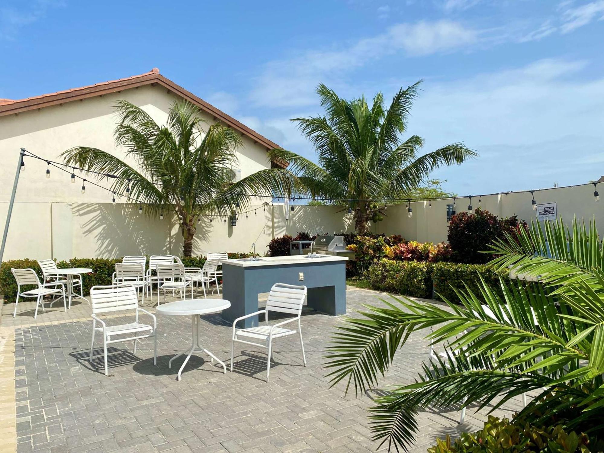 Aruba'S Life Vacation Residences - By Heritage Property Management Bagian luar foto
